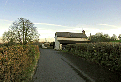 Irregular post-medieval and 20th century settlement on the edge of Trellech Common: scatter of post-medieval farmsteads and cottages with recent dense, though irregular development of bungalows and houses; irregular evolved fieldscape of small irregular enclosures, minor amalgamation and subdivision for building plots; good 19th century vernacular buildings; mixed woodland; traditional boundaries; communication features.