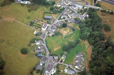 Medieval motte, estate village