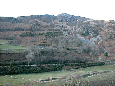 Drystone wall enclosures, sheepfolds, mining remains